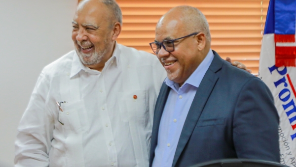 Rector INTEC visita Promipyme